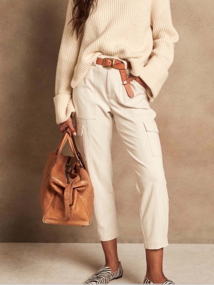 Banana Republic Cream Cargo Crop Pants With Belting